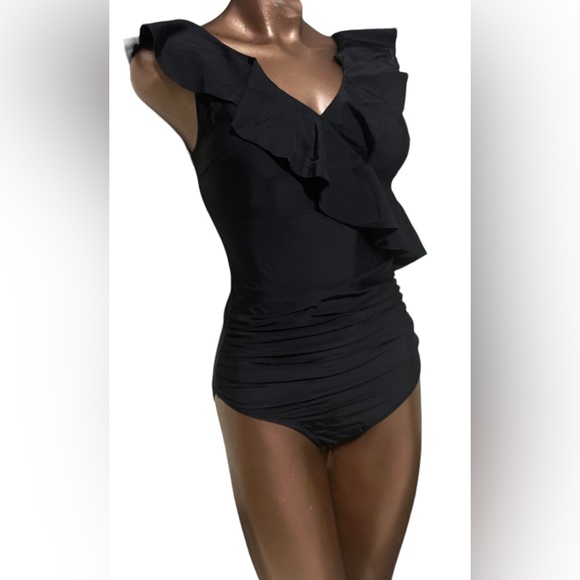 V Neck Ruffle Slimming Swimsuit - Picture 5 of 9